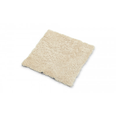 Curly beige - krøllete firkantet stolpute i saueskinn
