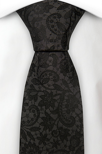 Silke Slips, Ensfarget sort med broderte blomster ton-i-ton, Notch VIGSEL BLACK